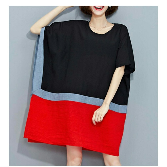 HOST PICK!!Black Gray Red Oversized Colorblock Top - Picture 2 of 5
